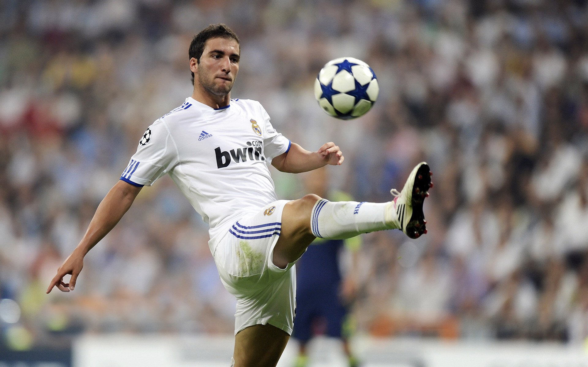 戈贝尔的统治力，新疆队对阵活塞的无解之战