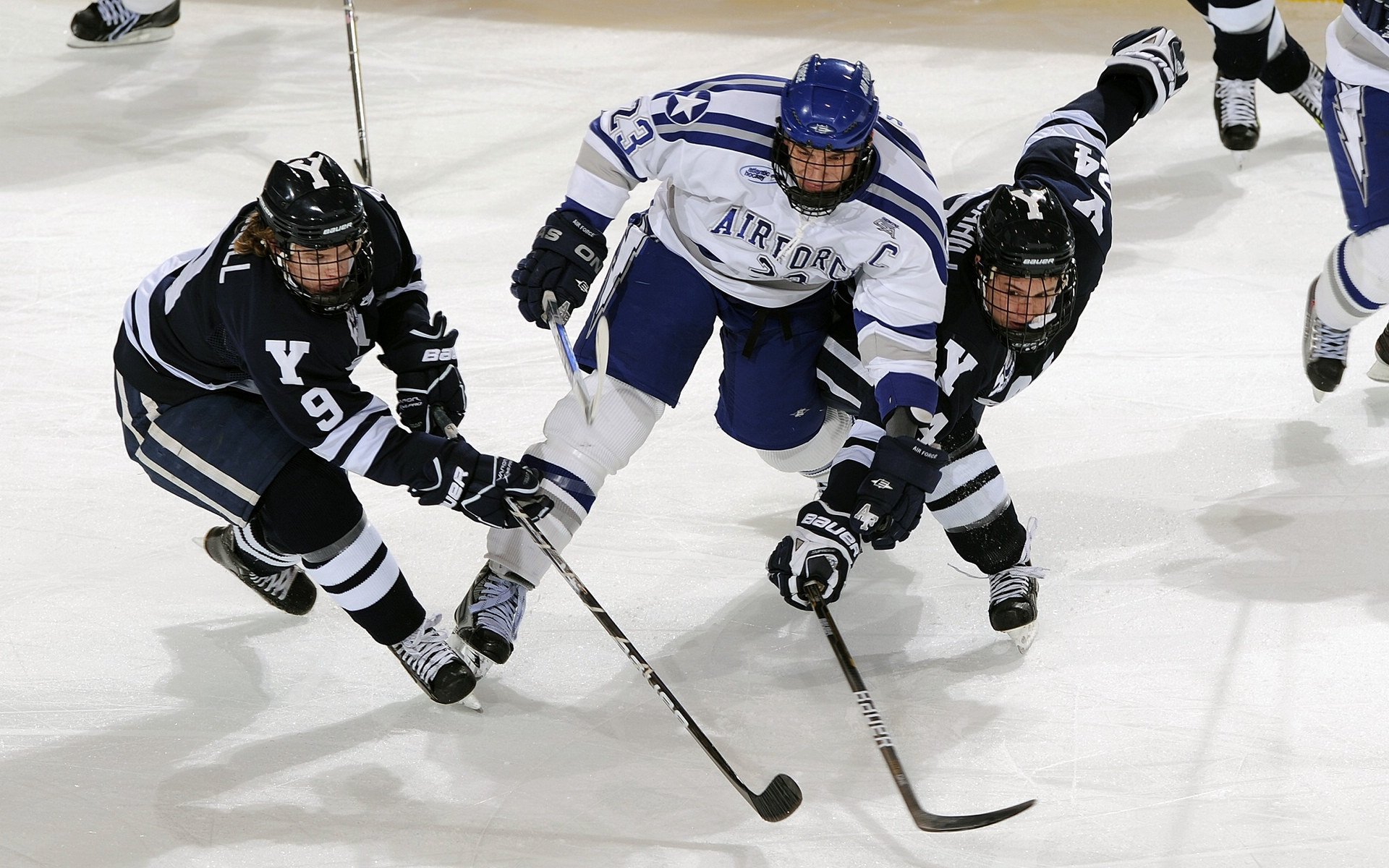 世界排名争夺战之夜，哈弗茨关键进球定乾坤