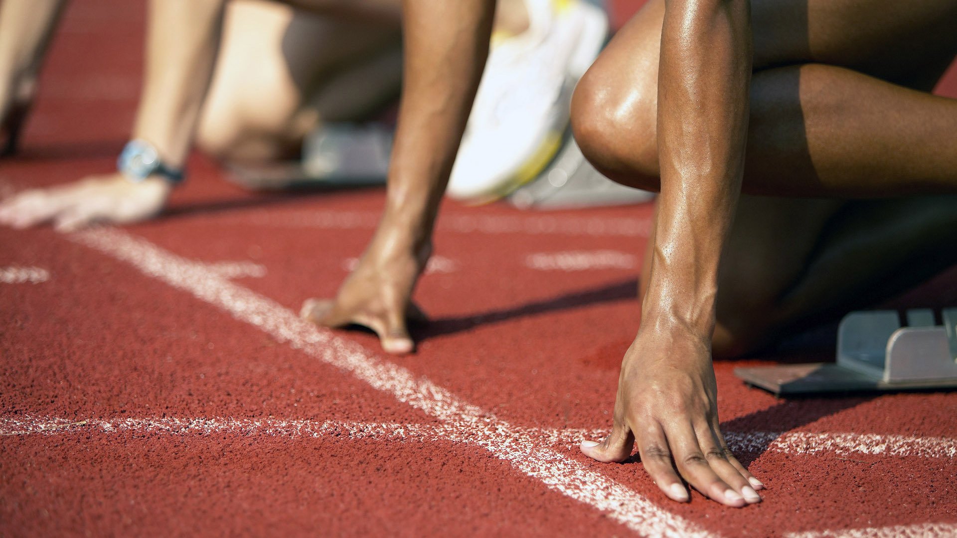 赛道奇迹，索伯车队完胜红牛，拉塞尔刷新单圈纪录